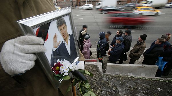 Péter Balázs : l'assassinat de Nemtsov va provoquer une mobilisation politique Péter Balázs : l'assassinat de Nemtsov va provoquer une mobilisation politique