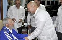 Fidel Castro trifft freigelassene Geheimagenten