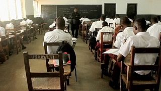 طلاب ليبيريا يعودون إلى المدارس بعد أشهر من التوقف بسبب وباء إيبولا