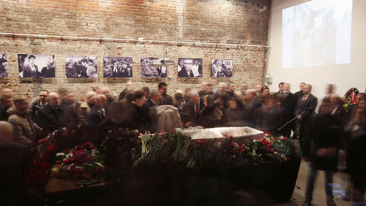 Nemtsov, il funerale degli assenti