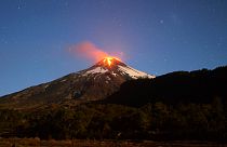 Se reduce el nivel de alerta por la erupción del volcán Villarrica en Chile