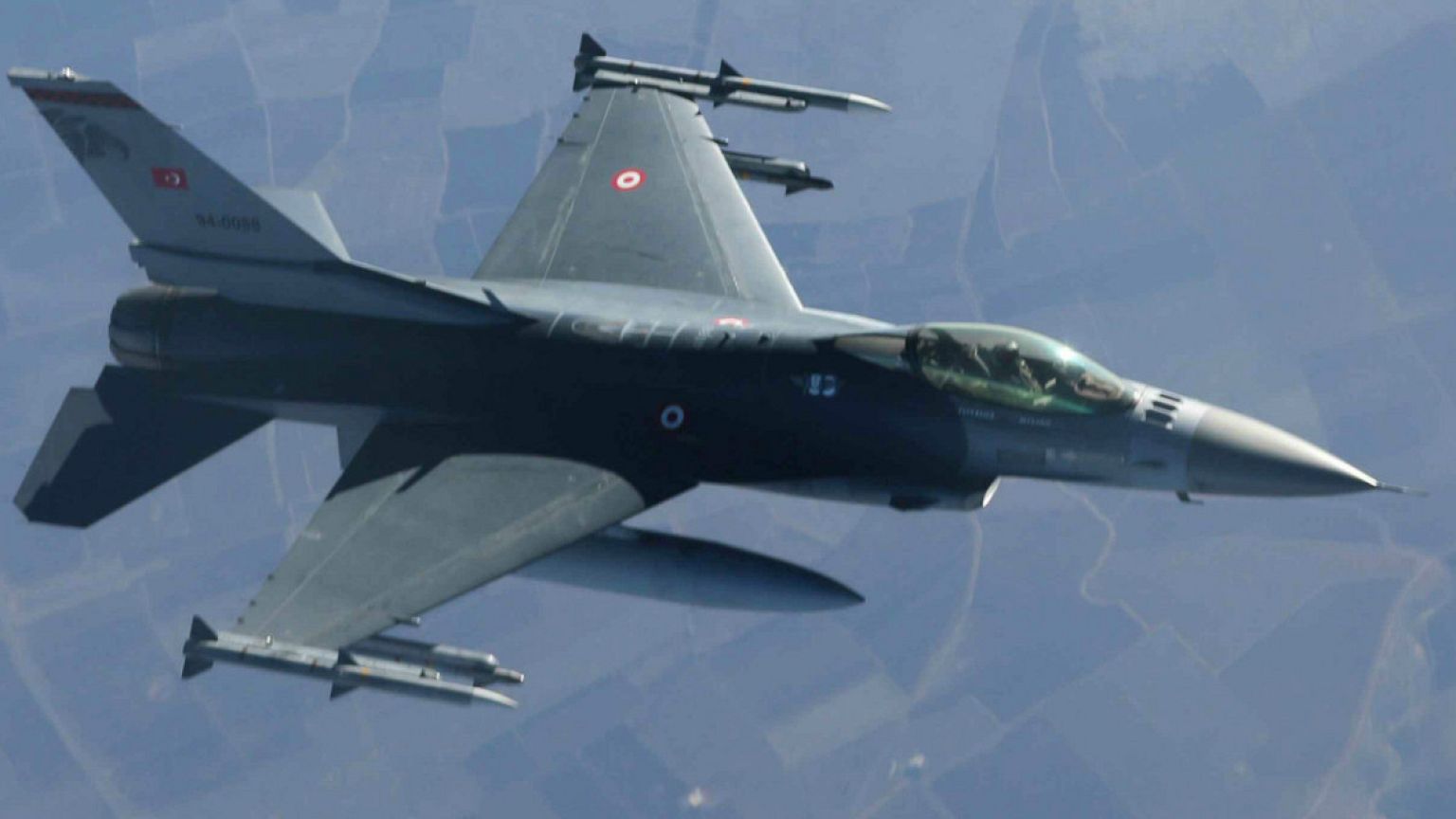 Konya'da askeri uçak düştü