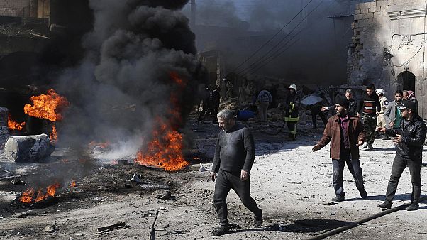 Újabb véres nap Aleppóban - a francia elnöknek nem tárgyalópartner a szíriai elnök Újabb véres nap Aleppóban - a francia elnöknek nem tárgyalópartner a szíriai elnök