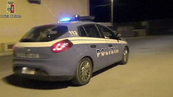 Nach Flüchtlingsdrama vor Sizilien: Menschenschmuggler festgenommen Nach Flüchtlingsdrama vor Sizilien: Menschenschmuggler festgenommen