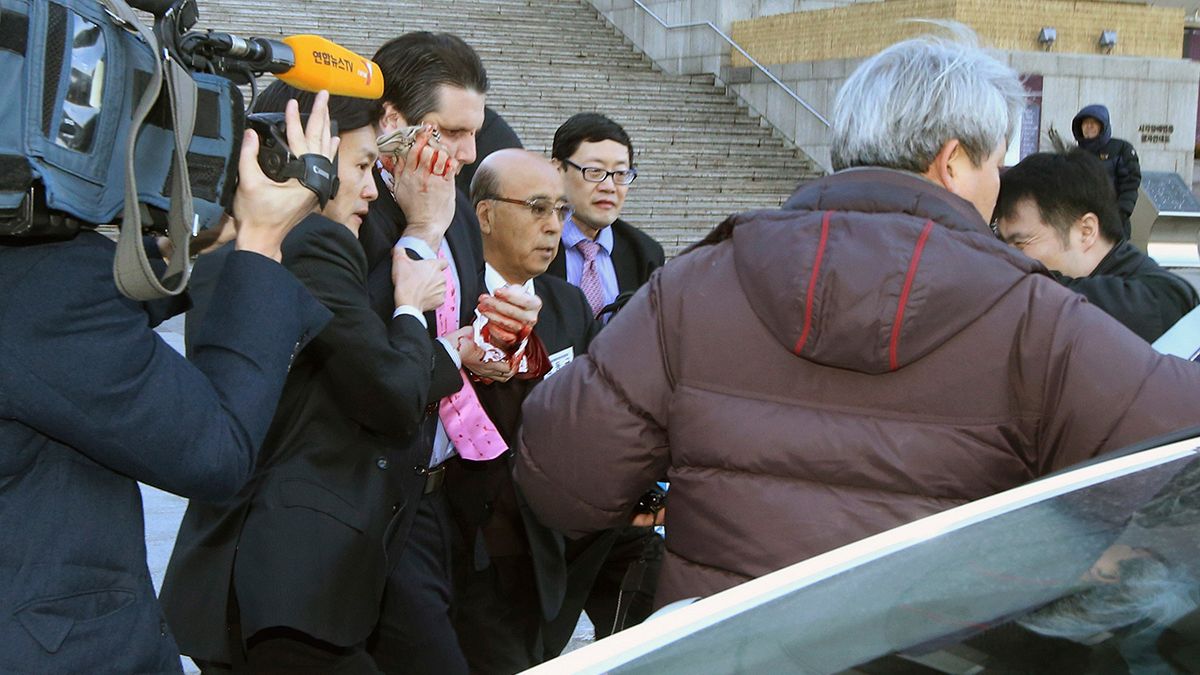 Южная Корея: раненого посла США навестил премьер-министр
