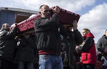 Ucrânia: Mineiro de Zassiadko foi a enterrar