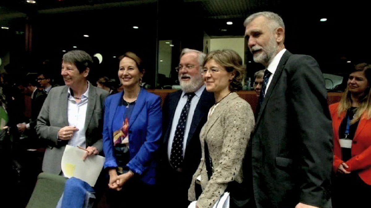 EU ministers endorse climate pledge ahead of UN conference