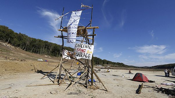 França: Acaba longo protesto contra barragem de Sivens França: Acaba longo protesto contra barragem de Sivens