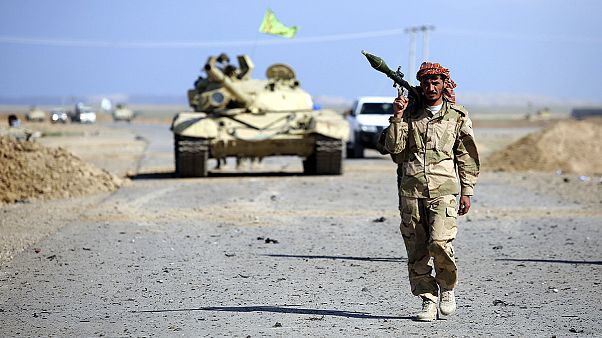 Iraquíes e iraníes colaboran para retomar Tikrit y los suníes desconfían de la influencia de Teherán Iraquíes e iraníes colaboran para retomar Tikrit y los suníes desconfían de la influencia de Teherán