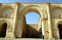 اسلام گرایان داعش آثار باستانی منطقه خورساباد را نیز تخریب کردند