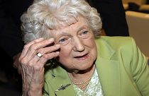 Британия. Кольцо пилота вернулось в семью после 70 лет неизвестности