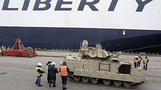 La NATO mostra i muscoli nel Baltico, mentre la tregua in Ucraina sembra finalmente tenere.