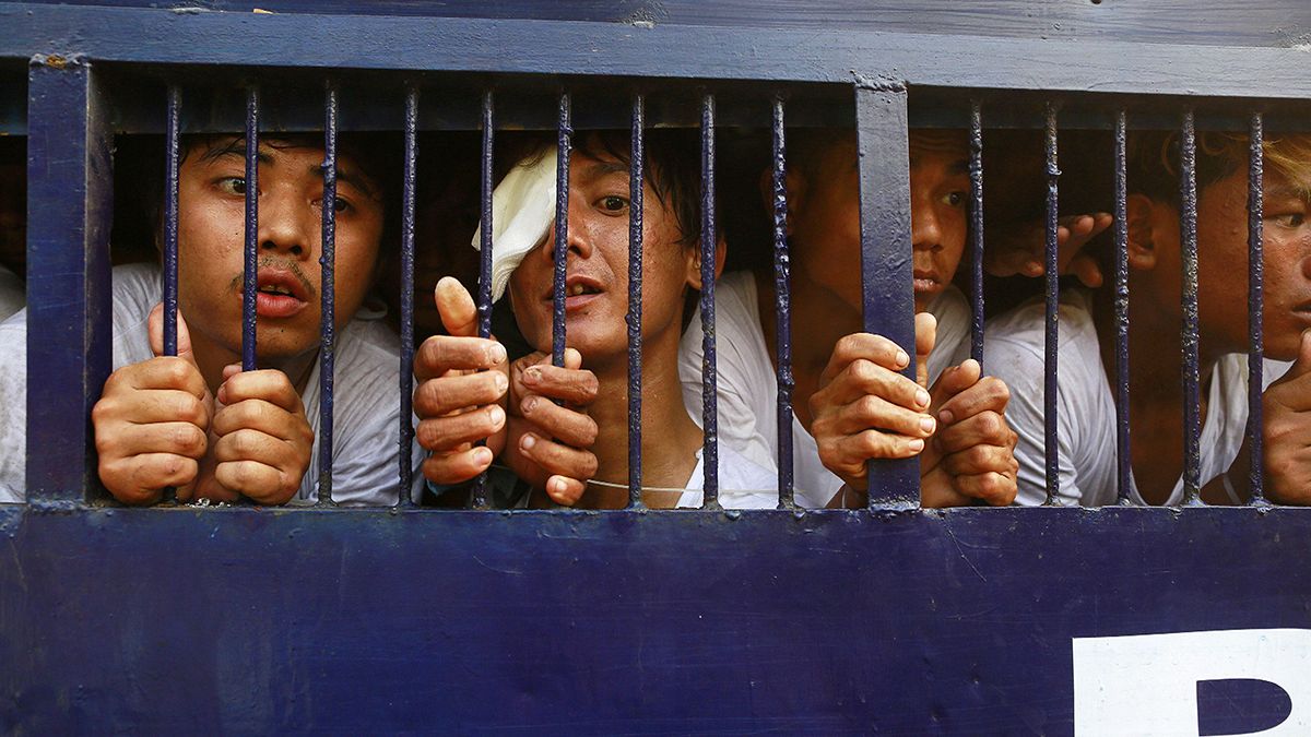 ميانمار: إعتقال أكثر من 120 شخصاً بعد محاولة الطلبة إستئناف المسيرة المناهضة للاصلاحات في التعليم