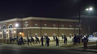 Ferguson: Zwei Polizisten angeschossen