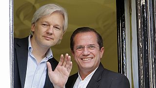 La Fiscalía sueca accede a interrogar a Julian Assange en Londres