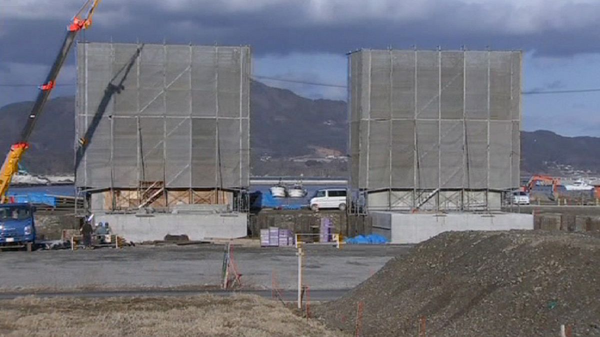 Cunami elleni betonfalat építenek Japánban a tengerparton