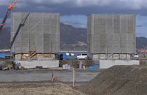 Cunami elleni betonfalat építenek Japánban a tengerparton