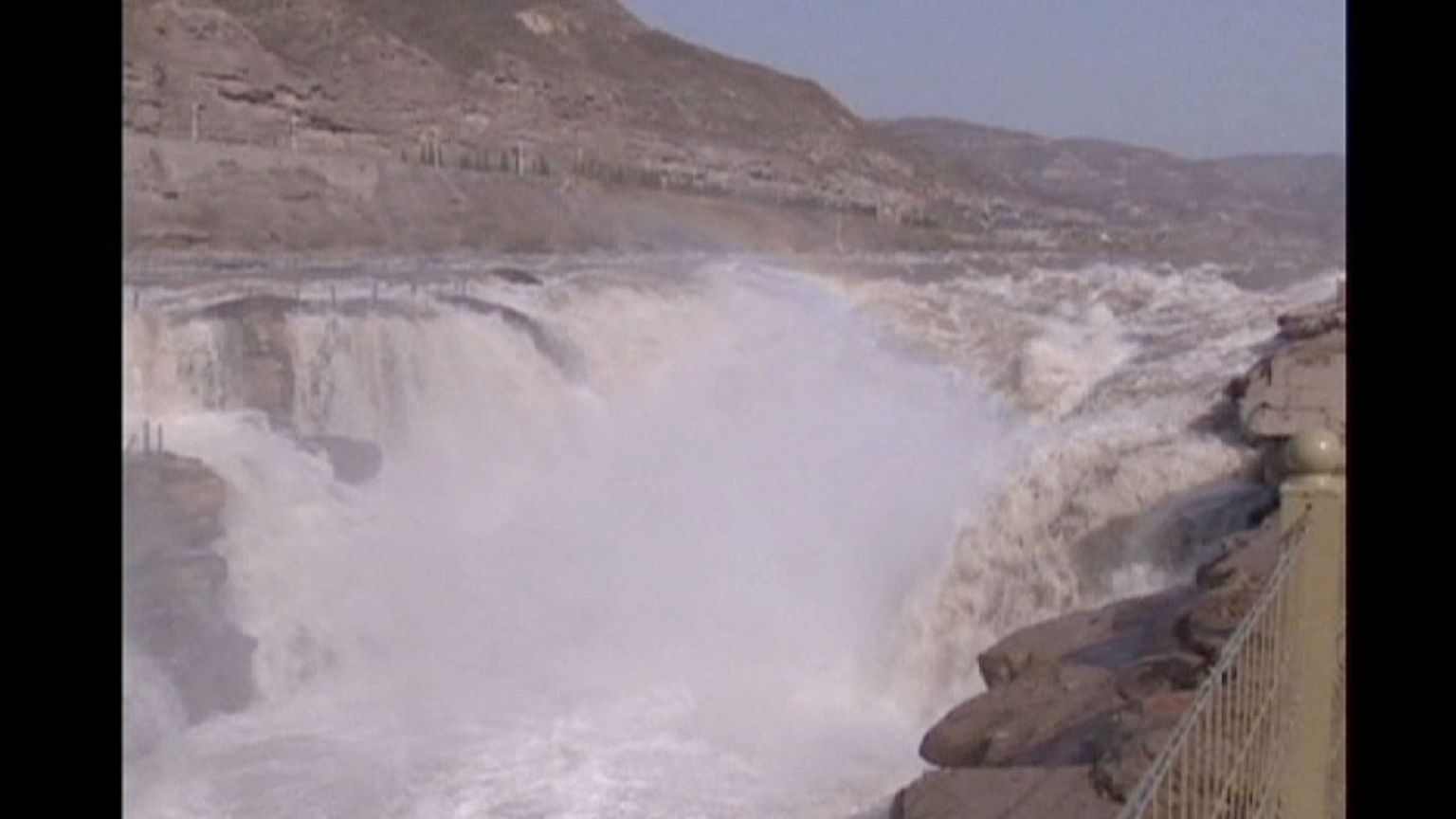 Impresionante cascada en China