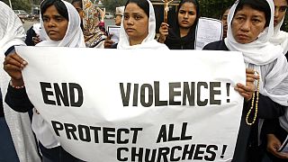 Pakistan: Christians protest after deadly blasts outside churches