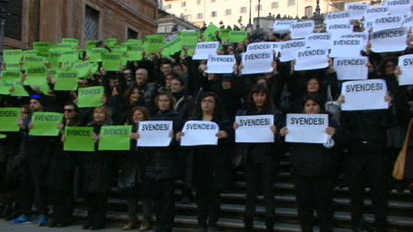 Itália: Guias turísticos protestam contra reforma de acesso à profissão Itália: Guias turísticos protestam contra reforma de acesso à profissão