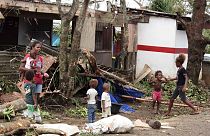 نخستین کمک های بشردوستانه به خسارت دیدگان طوفان در وانواتو رسید