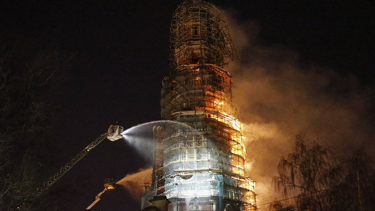 Moscow flames at Novodevichy Convent spark false rumours of Kremlin fire