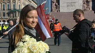 Letonya İkinci Dünya Savaşı'nda Sovyet işgaline karşı savaşan askerleri andı