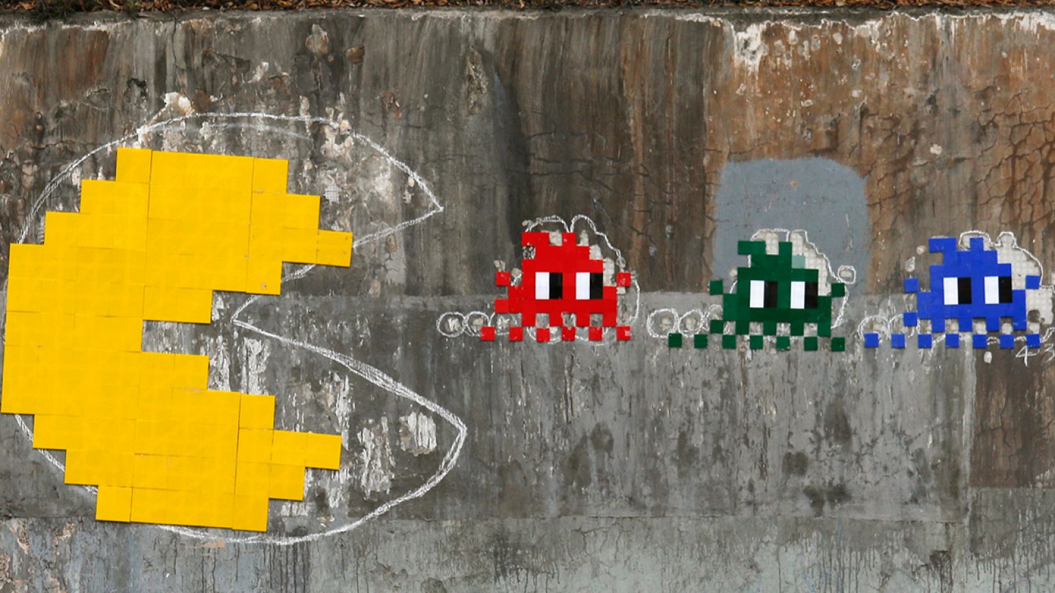 Swedish Red Cross launches retro video game scheme in airports