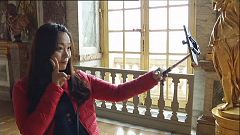 Οι Βερσαλλίες απαγορεύουν τα Selfie Sticks