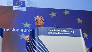 EU's Juncker warns Greece again