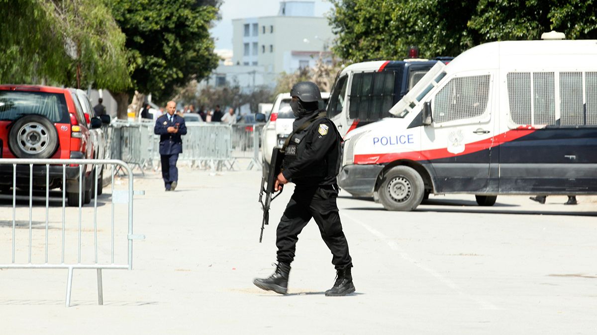 19 turisti vittime dell'assalto al Museo a Tunisi. Tra loro italiani, tedeschi, spagnoli e polacchi.