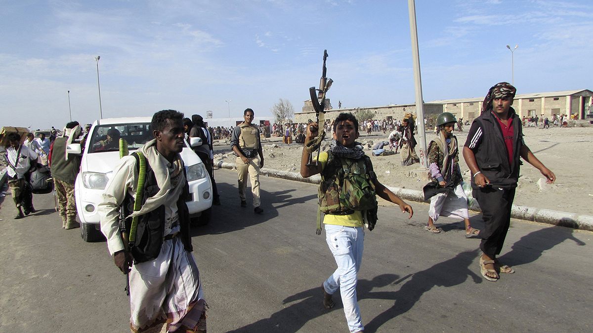 Yemen president flees palace as fighting erupts in Aden