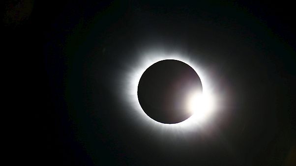 Photos et vidéos de l'éclipse solaire Photos et vidéos de l'éclipse solaire