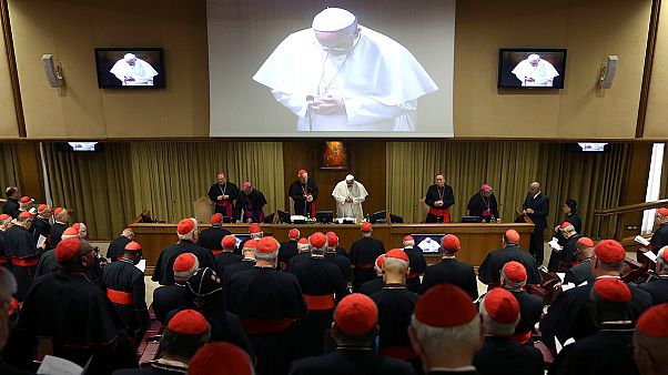 Le pape François chasse deux "moutons noirs", un cardinal et un évêque Le pape François chasse deux "moutons noirs", un cardinal et un évêque