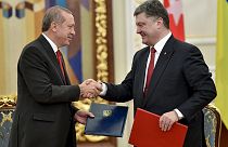 Kiev: bilaterale tra Poroshenko e Erdogan. Soddisfazione reciproca