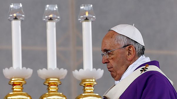Papa'dan mafyaya çağrı: "Annelerin gözyaşlarını dindirin" Papa'dan mafyaya çağrı: "Annelerin gözyaşlarını dindirin"