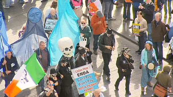 Concentración masiva en Dublín contra la introducción de tarifas de agua Concentración masiva en Dublín contra la introducción de tarifas de agua