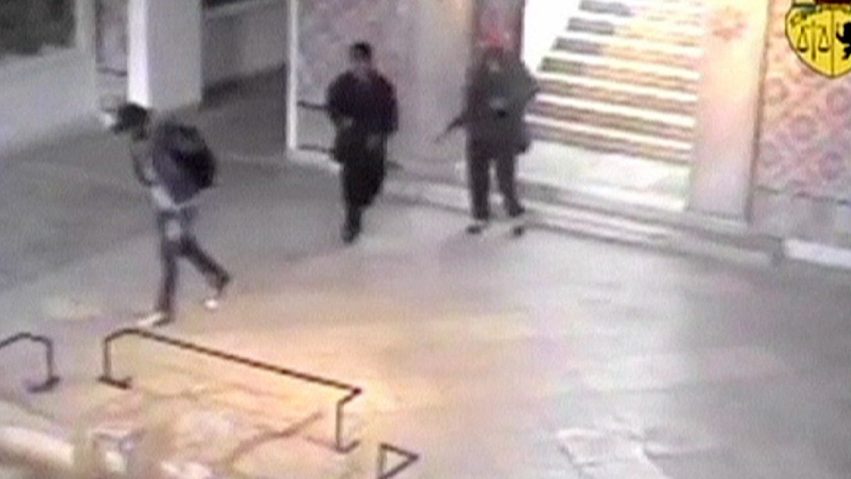 Túnez muestra un vídeo con los dos asaltantes del museo