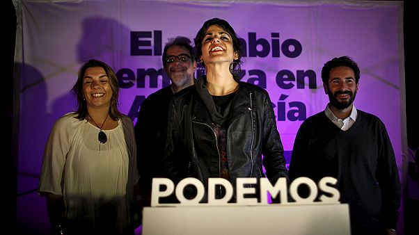 Rajoy'un partisi Endülüs'te hezimete uğradı Rajoy'un partisi Endülüs'te hezimete uğradı