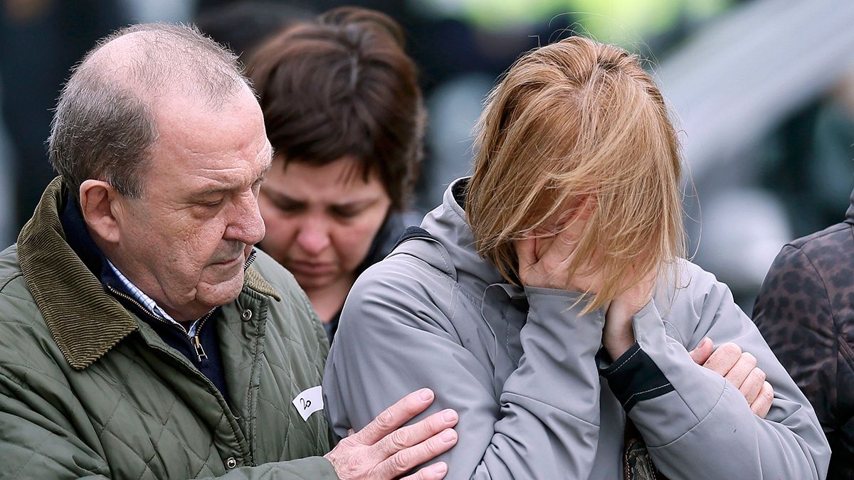 Caja negra encontrada, los equipos de rescate trabajan para recuperar los cuerpos del Airbus 320 siniestrado en Francia