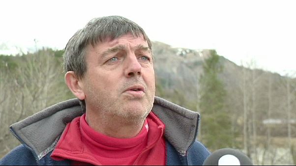 Augenzeuge an Absturzstelle: "Das Flugzeug war wie pulverisiert" Augenzeuge an Absturzstelle: "Das Flugzeug war wie pulverisiert"
