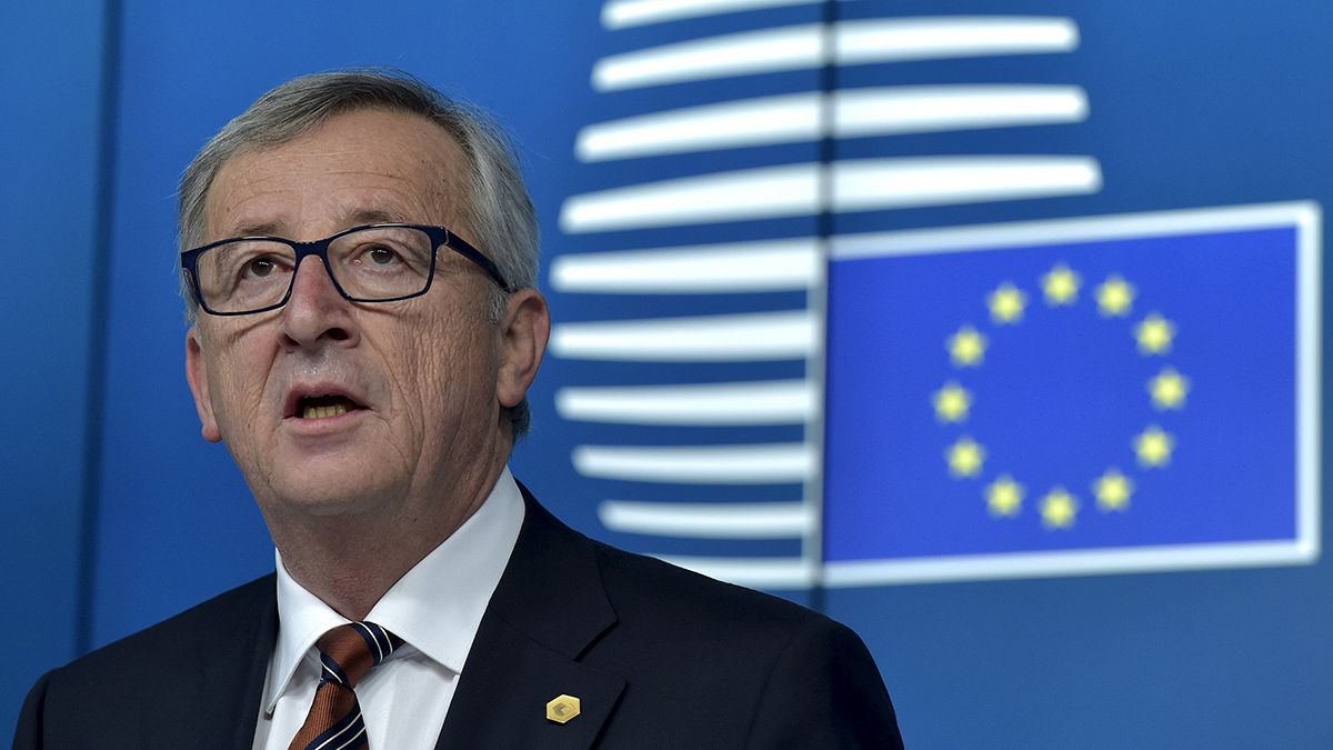 Juncker: 'Hükümetler parayı kendi ceplerinden çıkarmayı denemeli'