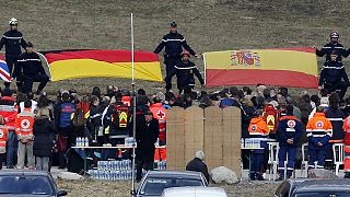 France: relatives of Germanwings victims visit crash scene