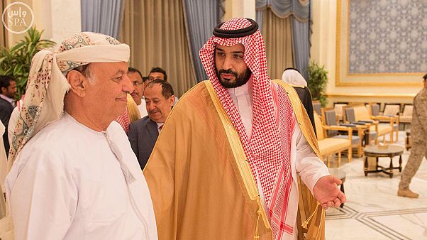 Koalition um Saudi-Arabien fliegt erneut Luftangriffe auf Houthi-Rebellen im Jemen Koalition um Saudi-Arabien fliegt erneut Luftangriffe auf Houthi-Rebellen im Jemen