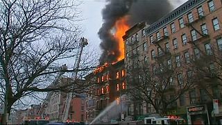 New York: Explosion und Großbrand zerstören mehrere Gebäude