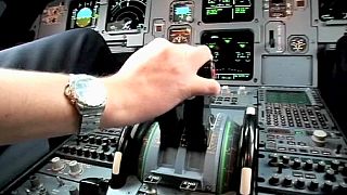 Aviation : des compagnies européennes imposent deux personnes dans le cockpit