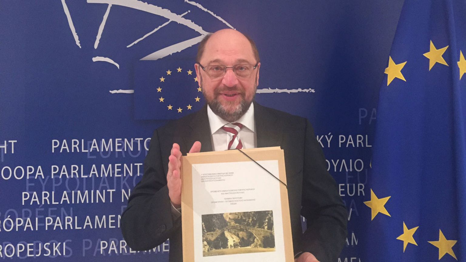 Στήριξη Σουλτς στα σχέδια ανακατασκευής της θρυλικής Γέφυρας Κοράκου