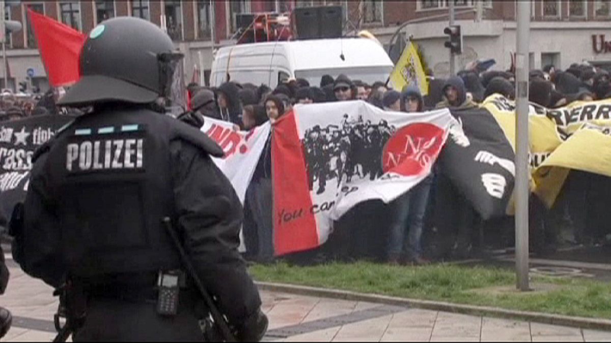 Alemania: choques en una marcha de extrema derecha en Dortmund