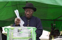 Spannung vor Ergebnis der Präsidentenwahl in Nigeria
