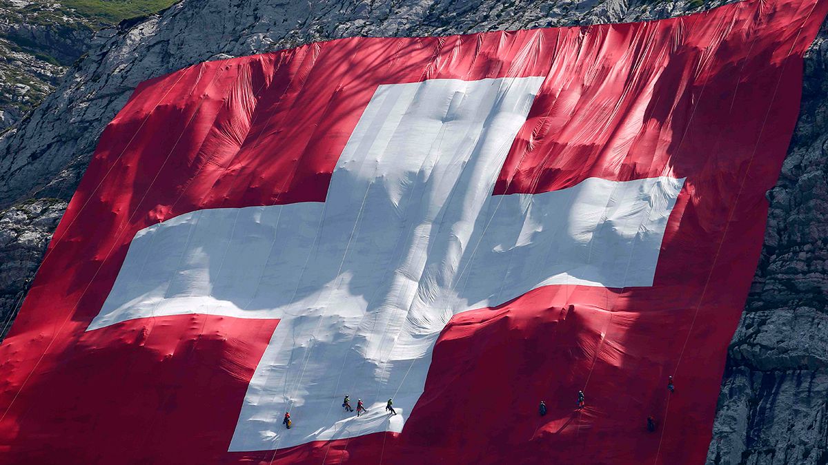 Швейцария: голосуют за новый гимн